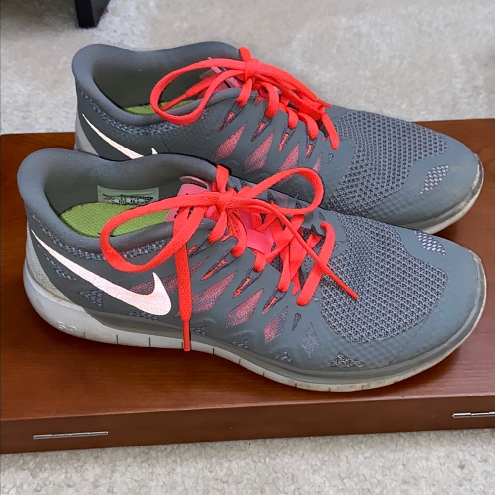 Women’s Nike Free Runs 5.0 Gray with Neon Laces- 9